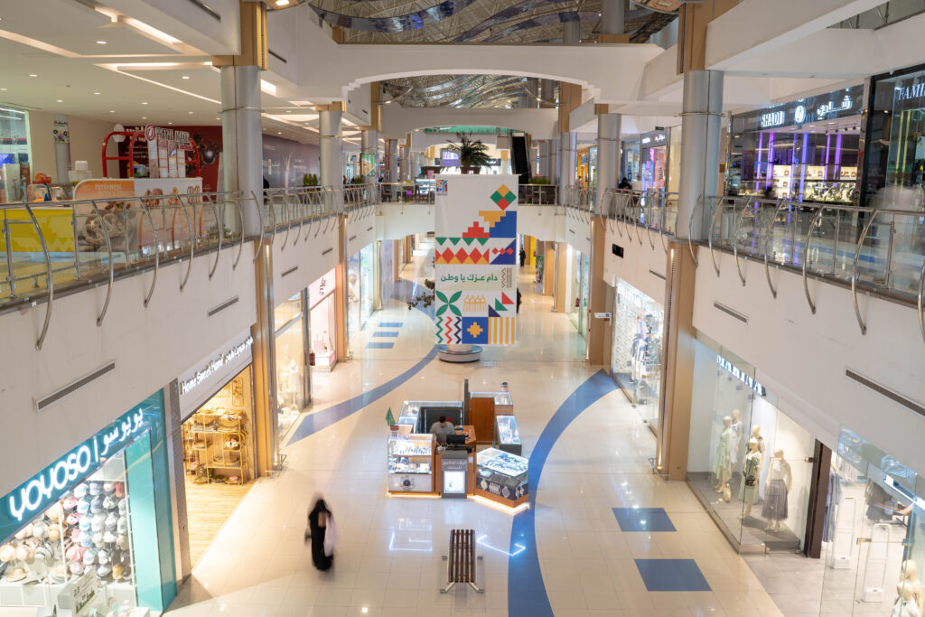 Andalus Mall Guide in Jeddah: Opening Hours and Activities.