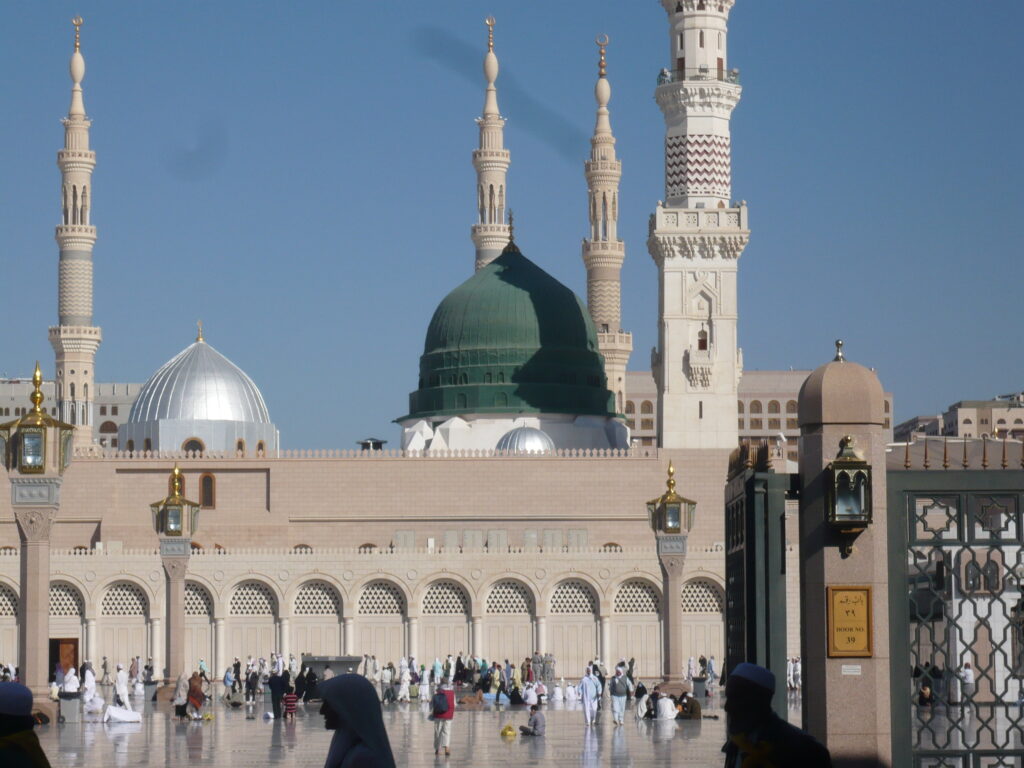 How to Travel from Jeddah to Madinah By كيفية السفر من جدة إلى المدينة المنورة بالقطار والحافلة والطائرة, Bus, Flight!، كيفية السفر من جدة إلى المدينة المنورة بالقطار والحافلة والطائرة